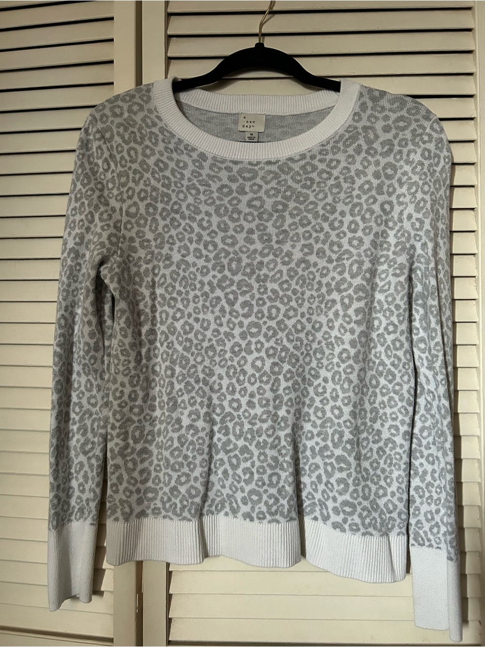 a new day Light Gray & White Leopard Crewneck Sweater